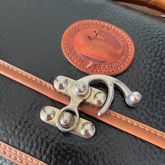 Vintage Dooney and Bourke Bag and Wallet - Picture 12 of 12